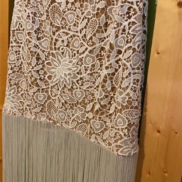 Miss Circle white floral strapless gown - Picture 4 of 7